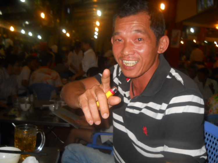 Hình ảnh OFF và chụp hình anh em trên cầu vui lắm ạ ! Hình ảnh OFF và chụp hình anh em trên cầu vui lắm ạ !
