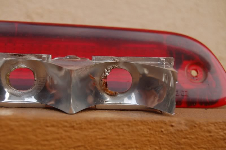 Escape - Thay bóng STOP (Trên cao) bằng LED Escape - Thay bóng STOP (Trên cao) bằng LED