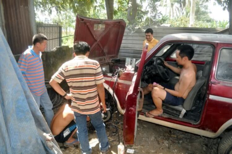 Lada Niva - Russian Range Rover (Phần 4)