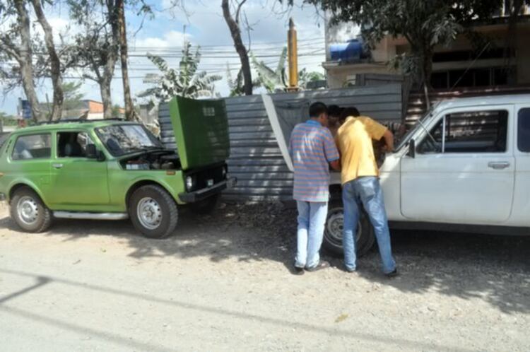 Lada Niva - Russian Range Rover (Phần 4)