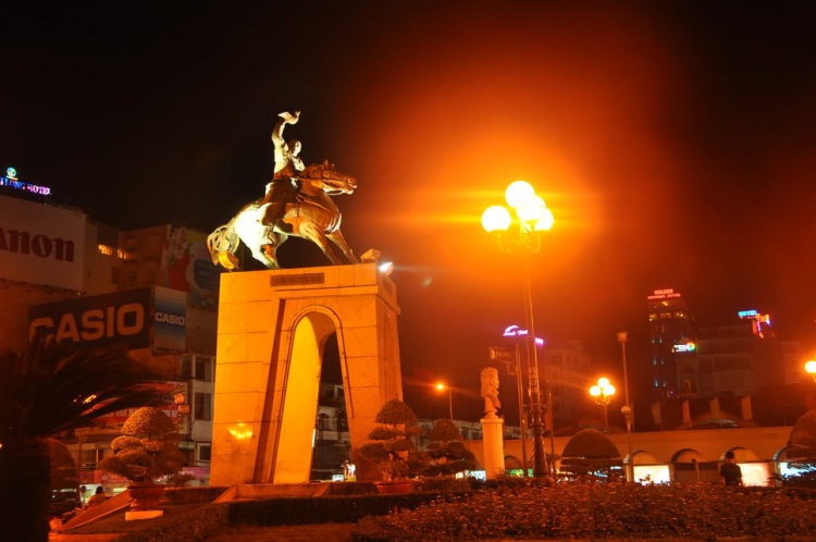 Lấp lánh lung linh hoa đăng xuân SaiGon 2012