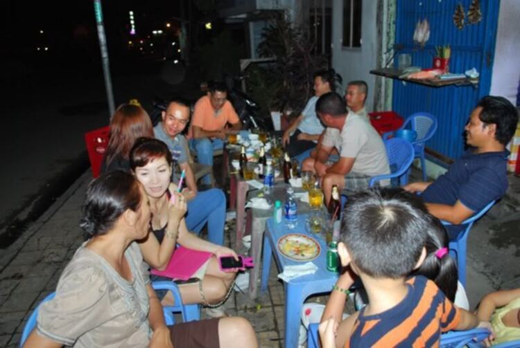 Thành lập nhóm vui chơi đầu năm.