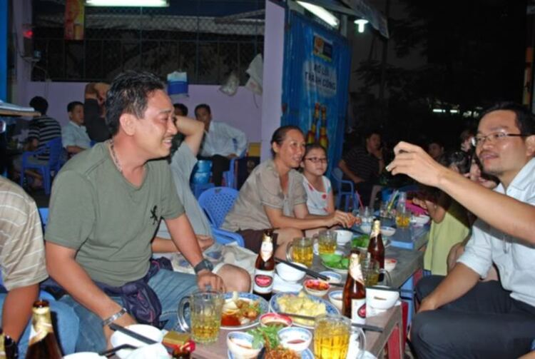 Thành lập nhóm vui chơi đầu năm.