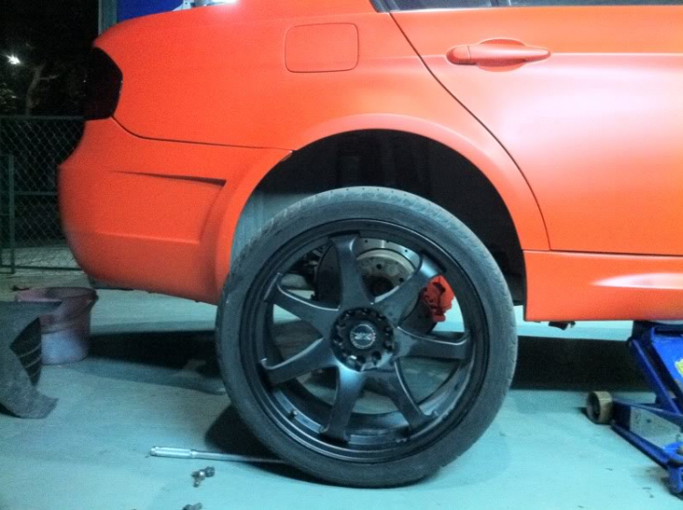 E93 vs M3 Orange in D1 Workshop E93 vs M3 Orange in D1 Workshop