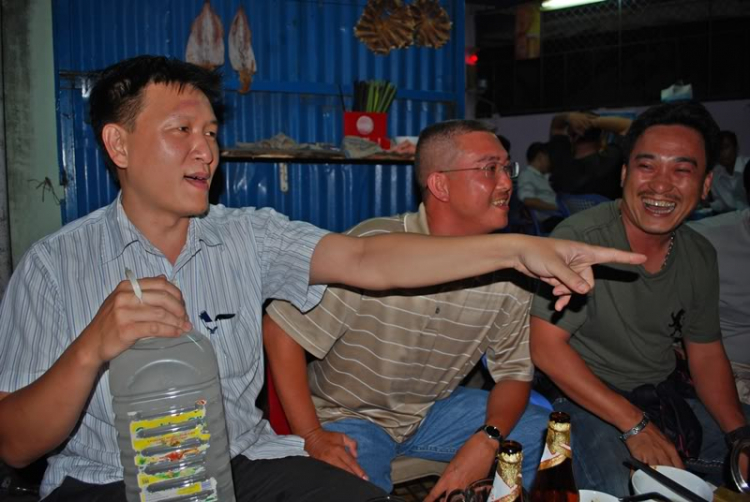 Thành lập nhóm vui chơi đầu năm.