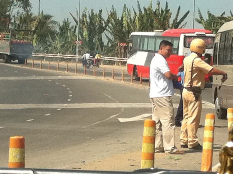 Hình ảnh kẹt xe qua địa phận Tiền Giang Hình ảnh kẹt xe qua địa phận Tiền Giang