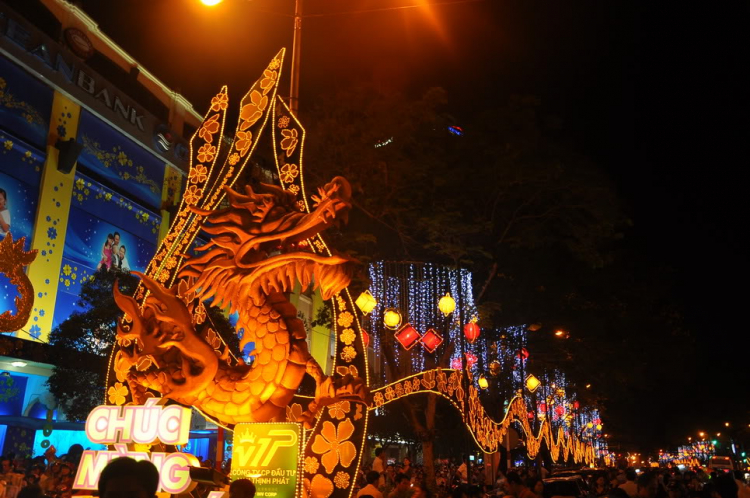 Lấp lánh lung linh hoa đăng xuân SaiGon 2012