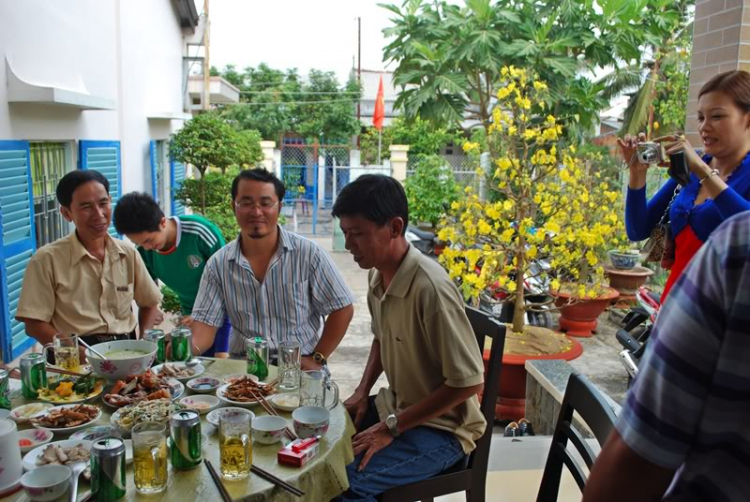 Vài hình ảnh Bac quangpham71 và em chơi Tết miền Tây.