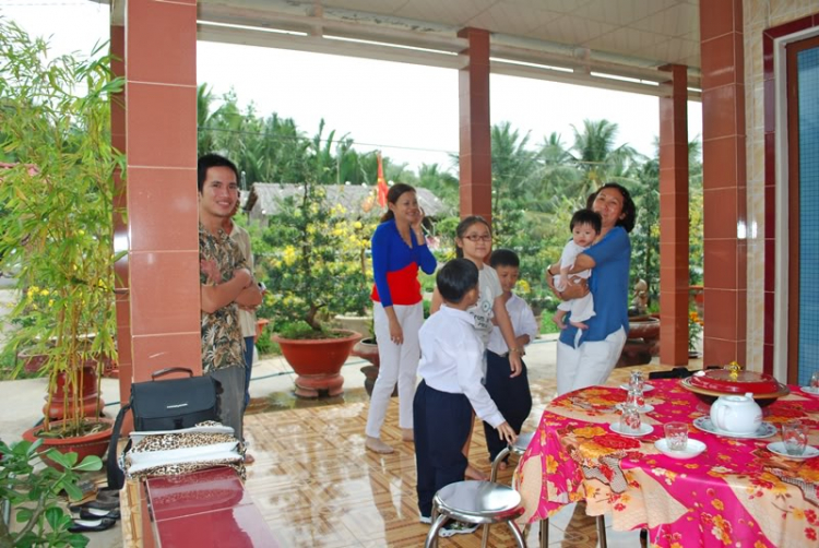 Vài hình ảnh Bac quangpham71 và em chơi Tết miền Tây.