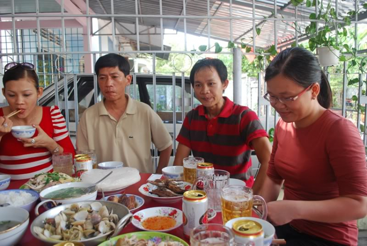 Vài hình ảnh Bac quangpham71 và em chơi Tết miền Tây.