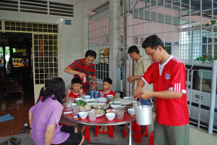 Vài hình ảnh Bac quangpham71 và em chơi Tết miền Tây.