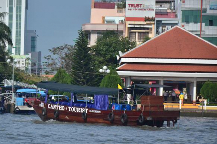 Du xuân miền Tây