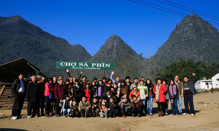 SFC DU HÀNH ĐẦU XUÂN - HÀ GIANG - ĐỒNG VĂN - LŨNG CÚ - MÈO VẠC - TUYÊN QUANG SFC DU HÀNH ĐẦU XUÂN - HÀ GIANG - ĐỒNG VĂN - LŨNG CÚ - MÈO VẠC - TUYÊN QUANG