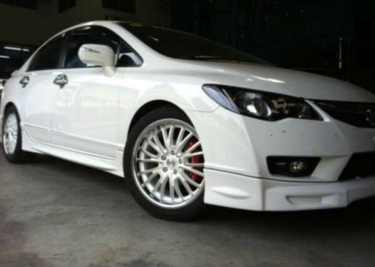 civic trắng
