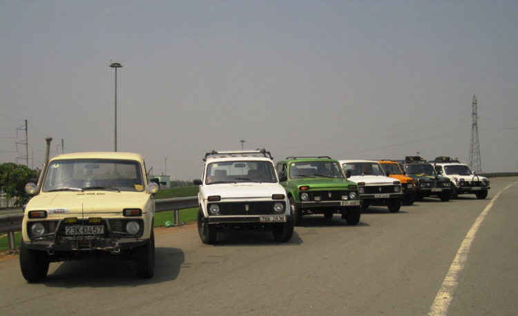 Lada Niva - Russian Land Rover (topic chuyên đề lang thang -hội họp & mây mưa) Lada Niva - Russian Land Rover (topic chuyên đề lang thang -hội họp & mây mưa)