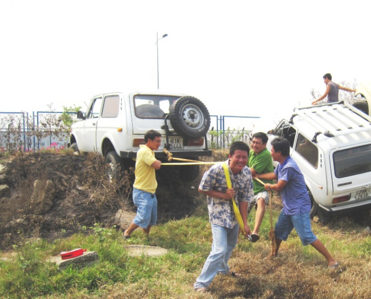 Lada Niva - Russian Land Rover (topic chuyên đề lang thang -hội họp & mây mưa)