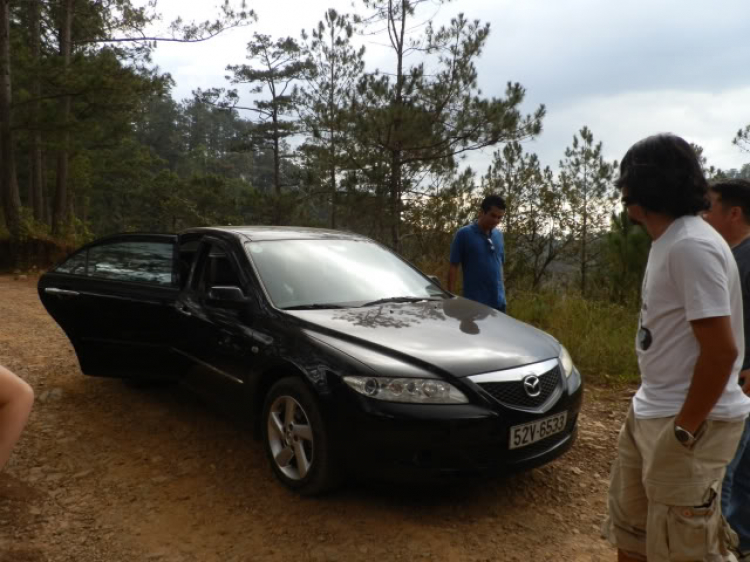 Tiền trạm Đà Lạt: Mini offroad Mazda 6 vs Mitsubishi Triton