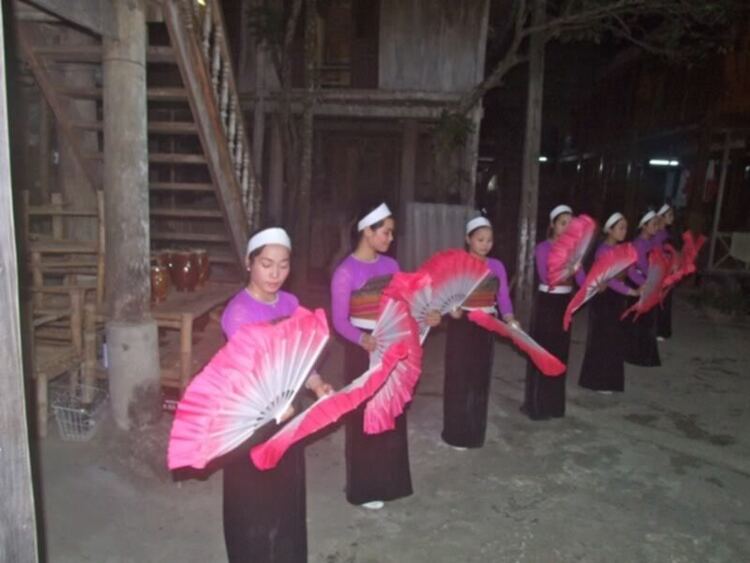 DU XUÂN XUYÊN VIÊT KÝ DU XUÂN XUYÊN VIÊT KÝ