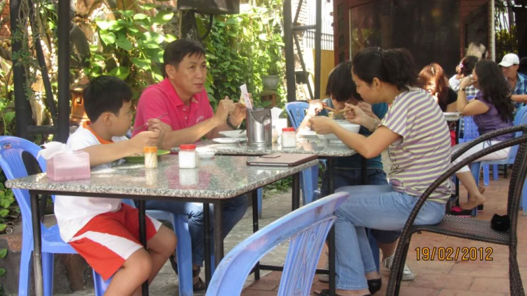 Lễ viếng Chùa Bà - Châu Đốc ngày 18/02/2012 (27 tháng giêng Nhâm Thin ) Lễ viếng Chùa Bà - Châu Đốc ngày 18/02/2012 (27 tháng giêng Nhâm Thin )