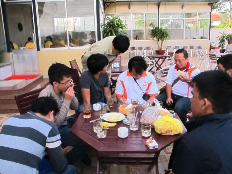 Ảnh chương trình từ thiện đầu năm 2012 của MBFC - Lán Tranh (Đà Lạt) Ảnh chương trình từ thiện đầu năm 2012 của MBFC - Lán Tranh (Đà Lạt)