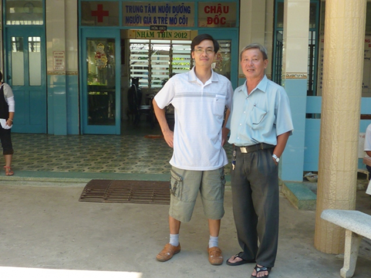 Lễ viếng Chùa Bà - Châu Đốc ngày 18/02/2012 (27 tháng giêng Nhâm Thin ) Lễ viếng Chùa Bà - Châu Đốc ngày 18/02/2012 (27 tháng giêng Nhâm Thin )