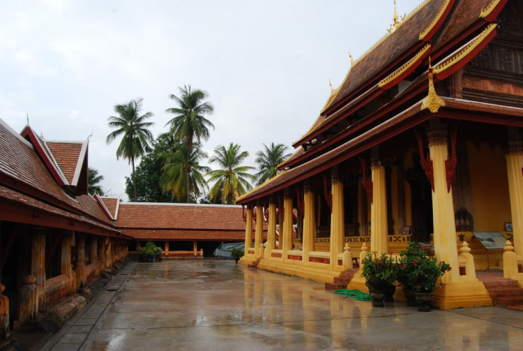 10 Ngày ở Viengtiane, LuangPrabang, Cánh Đồng Chum và những cung đường thượng Lào 10 Ngày ở Viengtiane, LuangPrabang, Cánh Đồng Chum và những cung đường thượng Lào