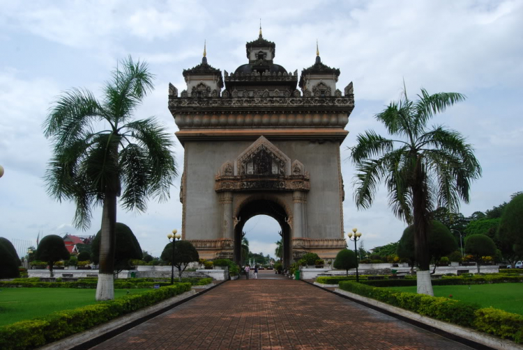 10 Ngày ở Viengtiane, LuangPrabang, Cánh Đồng Chum và những cung đường thượng Lào