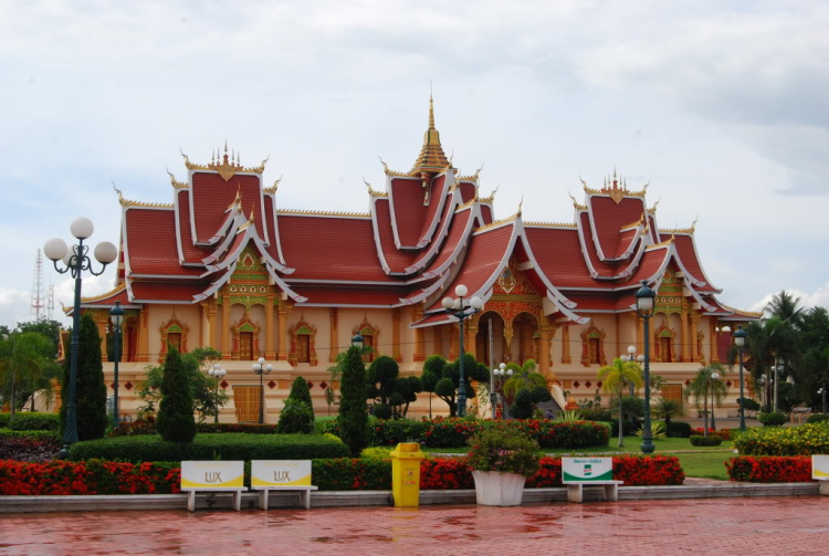 10 Ngày ở Viengtiane, LuangPrabang, Cánh Đồng Chum và những cung đường thượng Lào