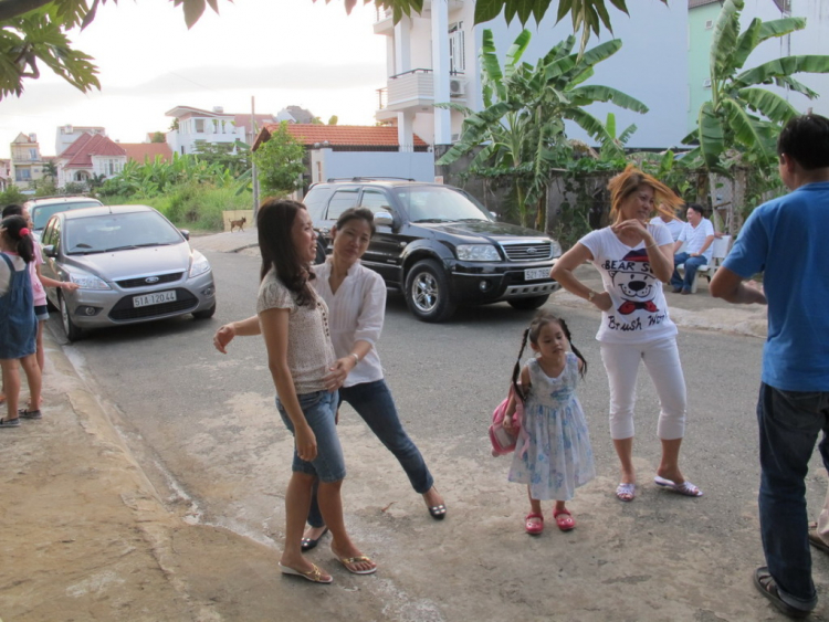 Hội "Thi Ca Bo Ke"
