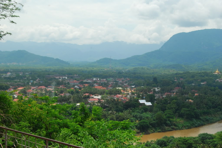 10 Ngày ở Viengtiane, LuangPrabang, Cánh Đồng Chum và những cung đường thượng Lào