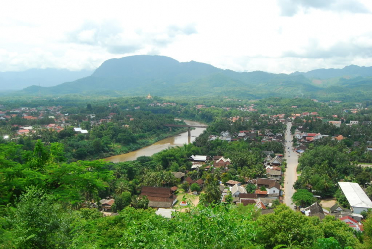 10 Ngày ở Viengtiane, LuangPrabang, Cánh Đồng Chum và những cung đường thượng Lào