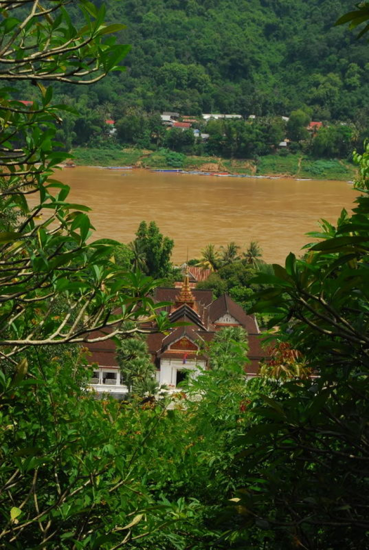 10 Ngày ở Viengtiane, LuangPrabang, Cánh Đồng Chum và những cung đường thượng Lào