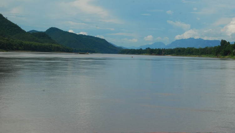 10 Ngày ở Viengtiane, LuangPrabang, Cánh Đồng Chum và những cung đường thượng Lào