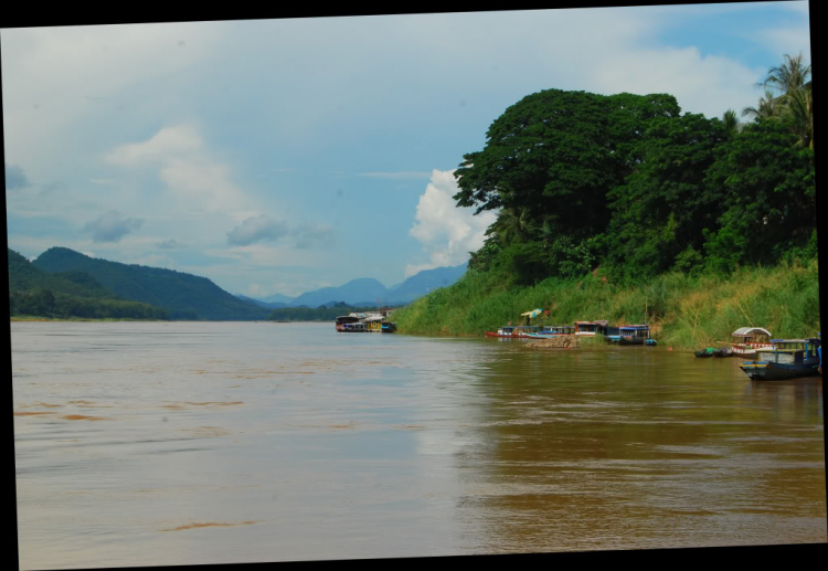 10 Ngày ở Viengtiane, LuangPrabang, Cánh Đồng Chum và những cung đường thượng Lào