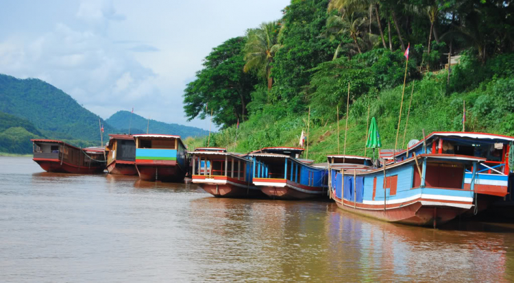 10 Ngày ở Viengtiane, LuangPrabang, Cánh Đồng Chum và những cung đường thượng Lào
