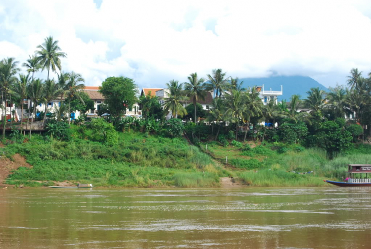 10 Ngày ở Viengtiane, LuangPrabang, Cánh Đồng Chum và những cung đường thượng Lào