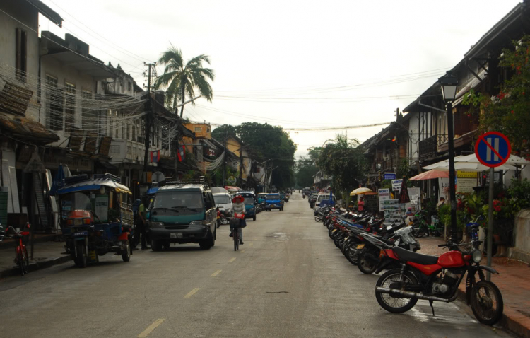 10 Ngày ở Viengtiane, LuangPrabang, Cánh Đồng Chum và những cung đường thượng Lào 10 Ngày ở Viengtiane, LuangPrabang, Cánh Đồng Chum và những cung đường thượng Lào