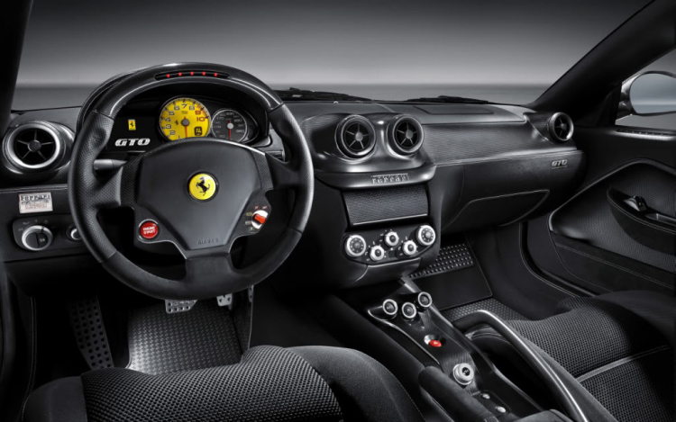 Siêu xe Ferrari F12berlinetta cũng sẽ có mặt tại VN sau Geneva Motor Show 2012