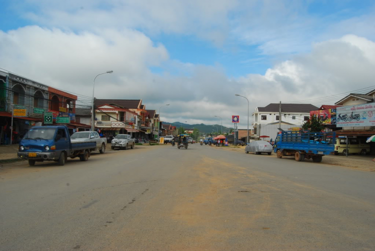 10 Ngày ở Viengtiane, LuangPrabang, Cánh Đồng Chum và những cung đường thượng Lào