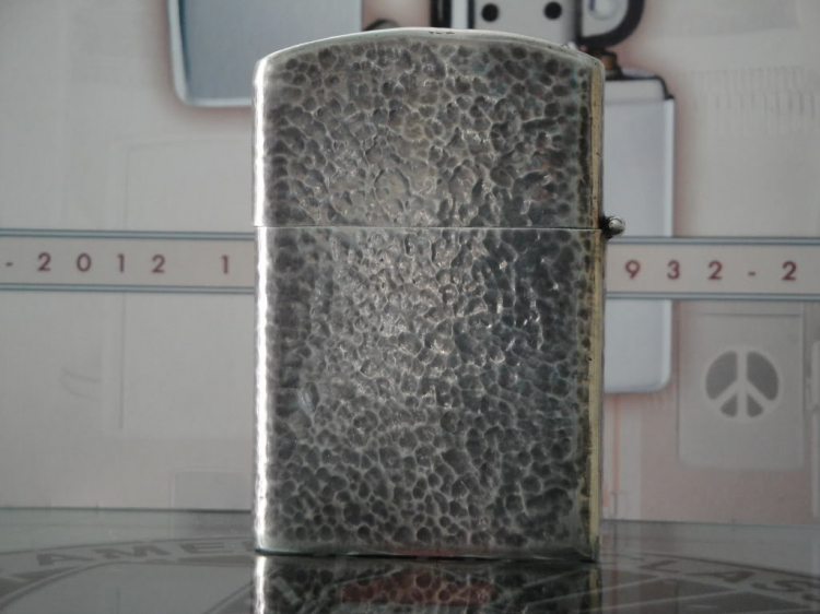 Mời bạn làm quen với Zippo.