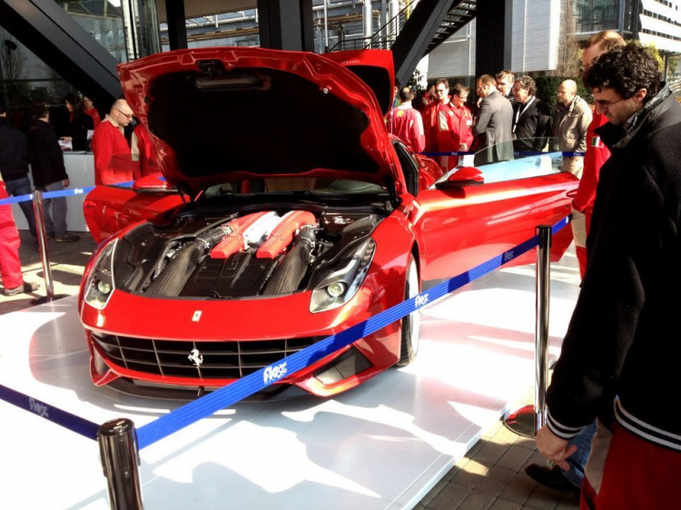 Siêu xe Ferrari F12berlinetta cũng sẽ có mặt tại VN sau Geneva Motor Show 2012