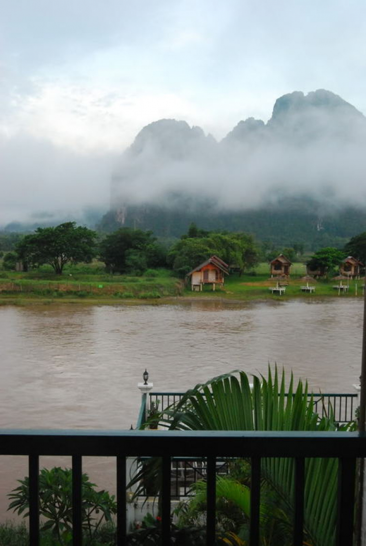 10 Ngày ở Viengtiane, LuangPrabang, Cánh Đồng Chum và những cung đường thượng Lào