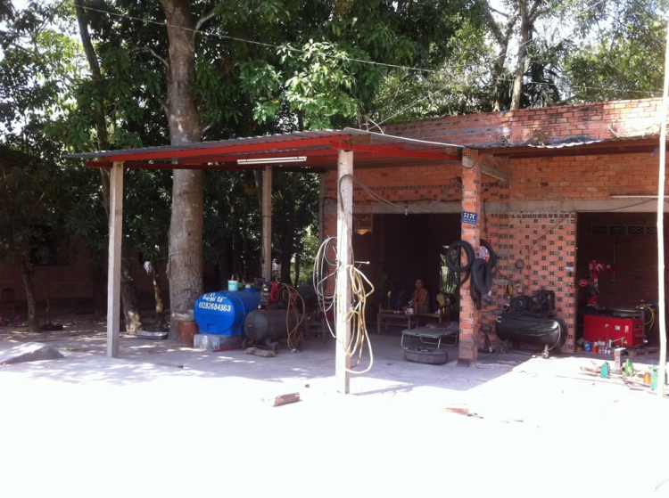 S.O.S - Thông tin về các gara cứu hộ, sửa xe, vá xe di động trên toàn quốc! S.O.S - Thông tin về các gara cứu hộ, sửa xe, vá xe di động trên toàn quốc!