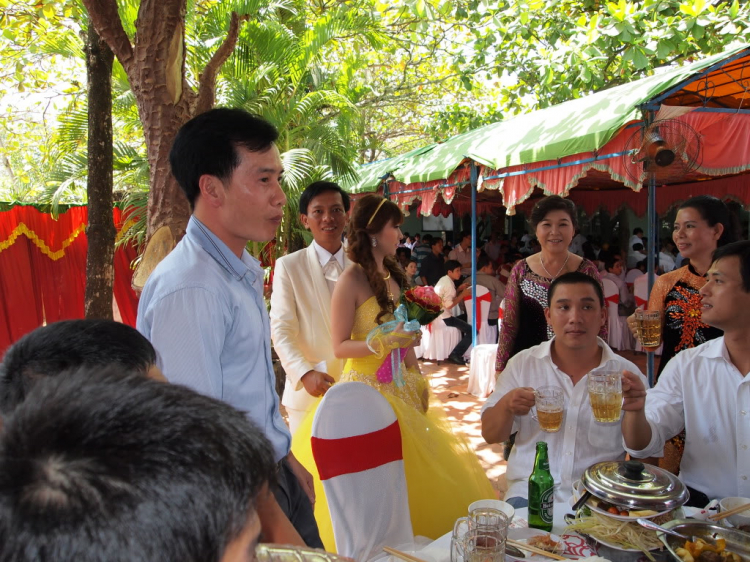Phái đoàn MAFC tham dự đám cưới Đại Gia Đồng Xoài.( Hình nóng từ trang 8 ) Phái đoàn MAFC tham dự đám cưới Đại Gia Đồng Xoài.( Hình nóng từ trang 8 )