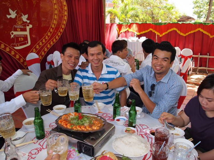Phái đoàn MAFC tham dự đám cưới Đại Gia Đồng Xoài.( Hình nóng từ trang 8 ) Phái đoàn MAFC tham dự đám cưới Đại Gia Đồng Xoài.( Hình nóng từ trang 8 )
