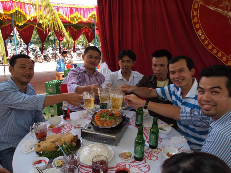Phái đoàn MAFC tham dự đám cưới Đại Gia Đồng Xoài.( Hình nóng từ trang 8 ) Phái đoàn MAFC tham dự đám cưới Đại Gia Đồng Xoài.( Hình nóng từ trang 8 )