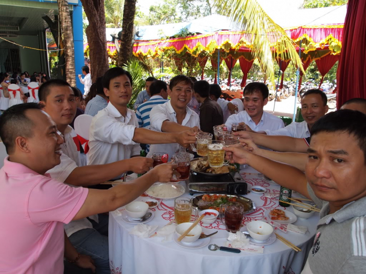 Phái đoàn MAFC tham dự đám cưới Đại Gia Đồng Xoài.( Hình nóng từ trang 8 ) Phái đoàn MAFC tham dự đám cưới Đại Gia Đồng Xoài.( Hình nóng từ trang 8 )