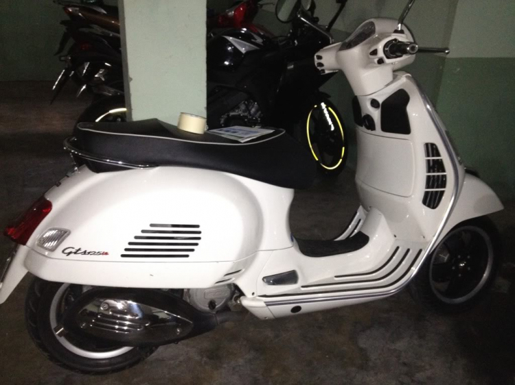 xin ý kiến các bác về con Piaggio GTS 125 cc ie, xin ý kiến các bác về con Piaggio GTS 125 cc ie,