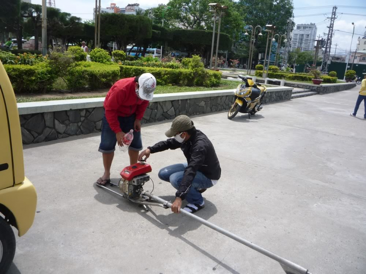 Du ngoạn trên biển bằng xuồng phao bơm hơi. Du ngoạn trên biển bằng xuồng phao bơm hơi.