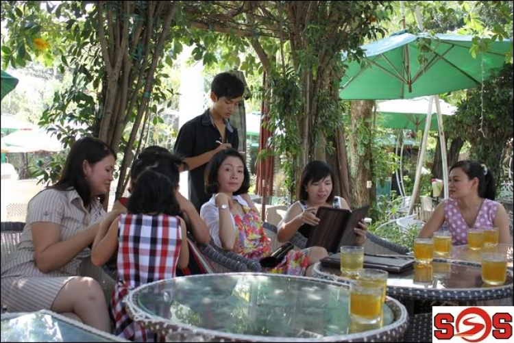 Hình ảnh nhóm S.O.S đến chung vui và chúc mừng bí số 98 Hình ảnh nhóm S.O.S đến chung vui và chúc mừng bí số 98